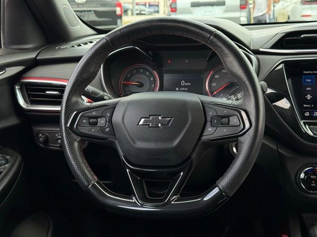 Used 2022 Chevrolet TrailBlazer RS w/ Technology Package FWD image 6