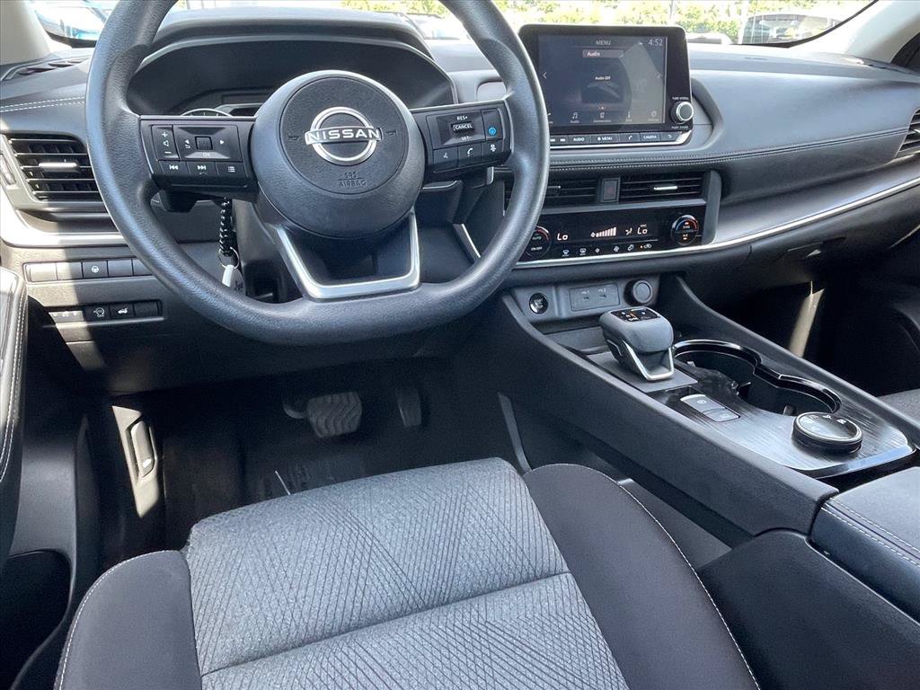 Used 2024 Nissan Rogue SV AWD/4WD image 9