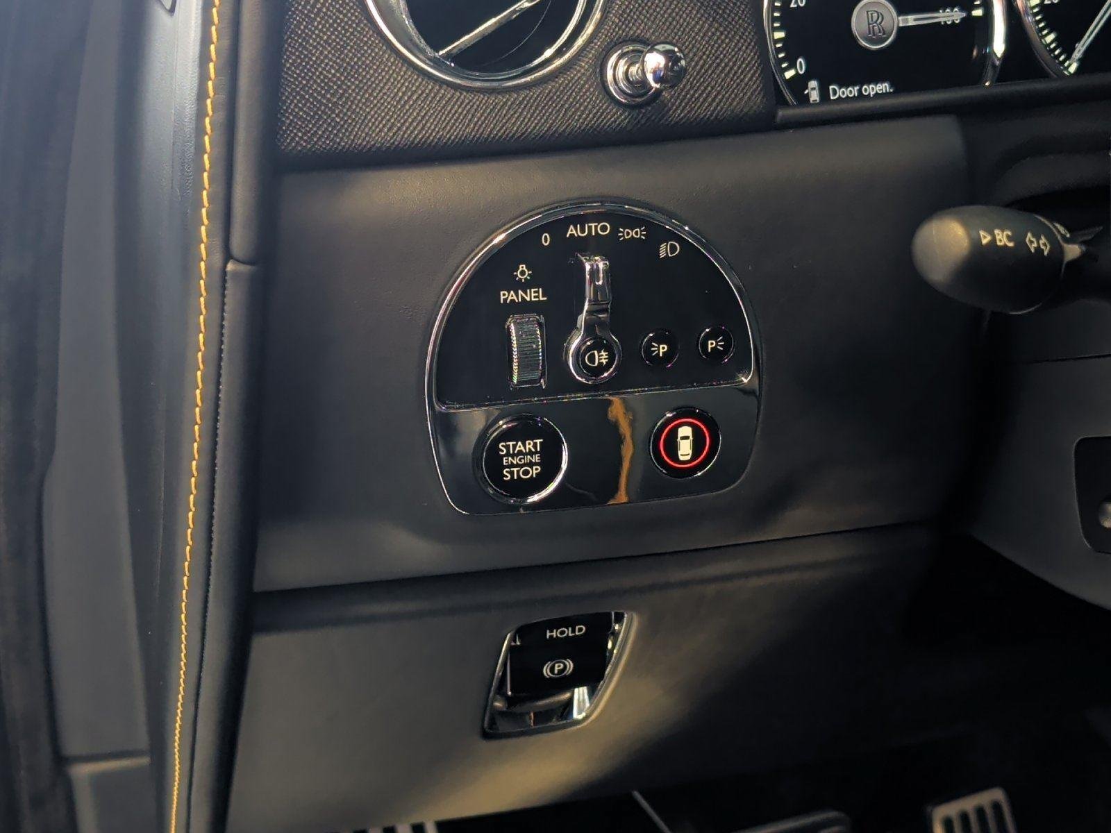 Used 2021 Rolls-Royce Cullinan AWD/4WD image 17