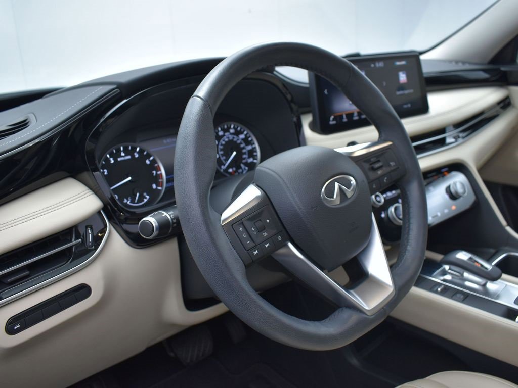 Certified 2023 INFINITI QX60 Pure image 12