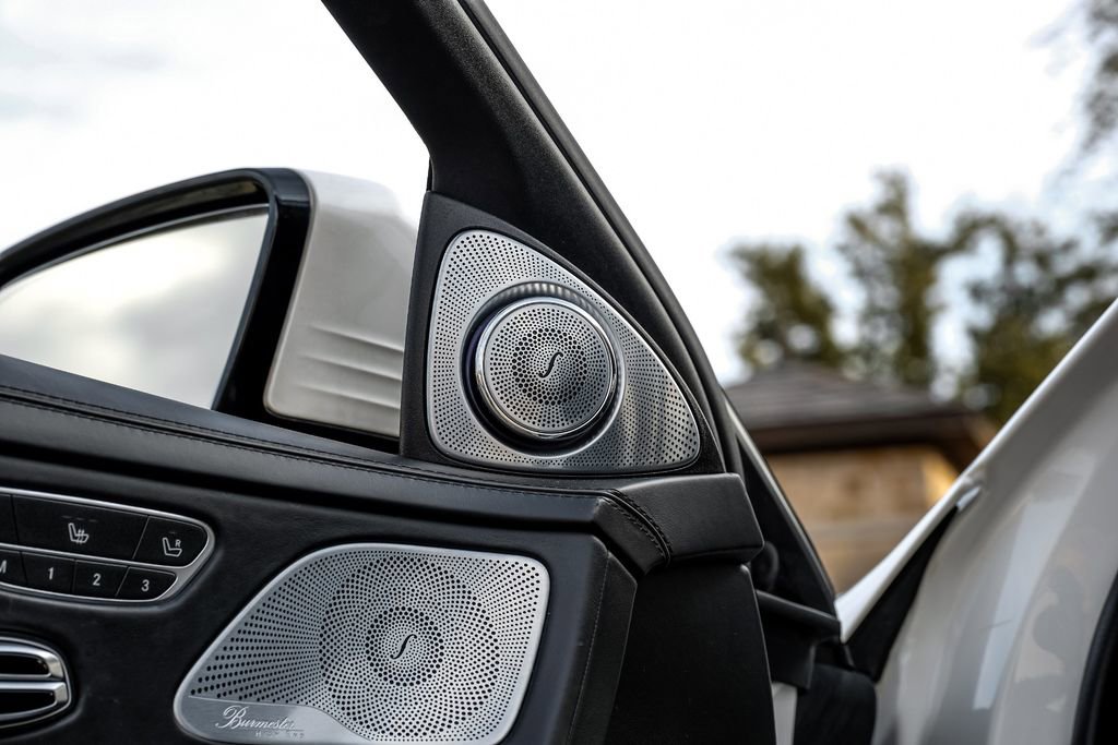 Used 2019 Mercedes-Benz S 560e w/ AMG Line Exterior image 50