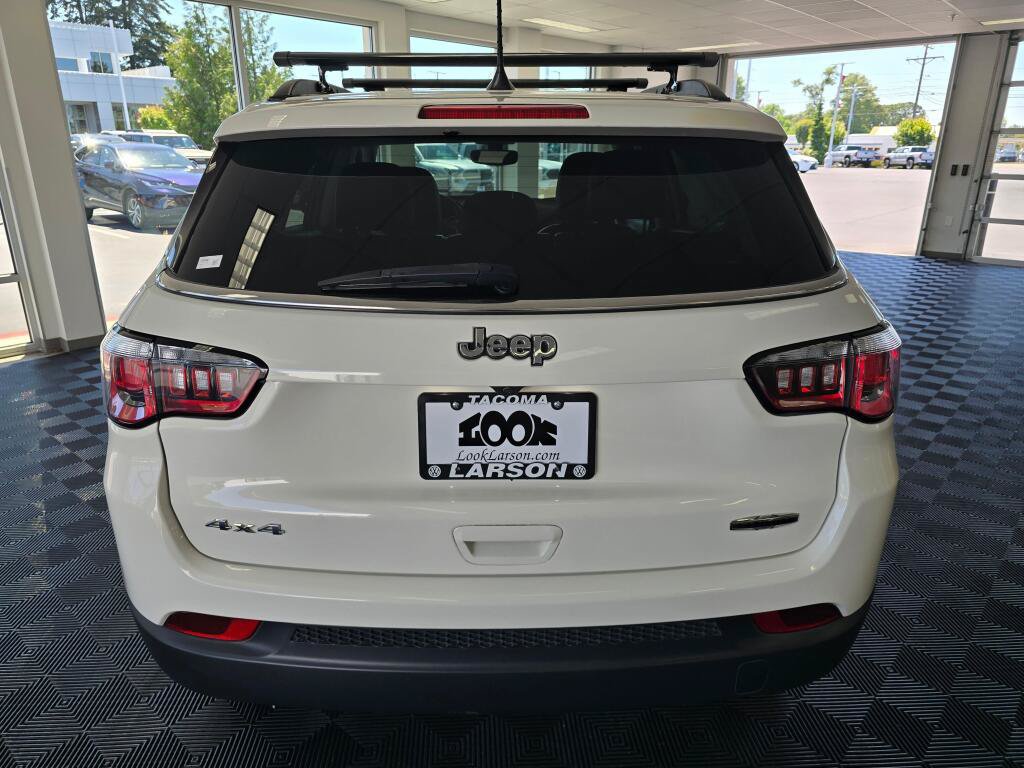 Used 2020 Jeep Compass Latitude AWD/4WD image 4