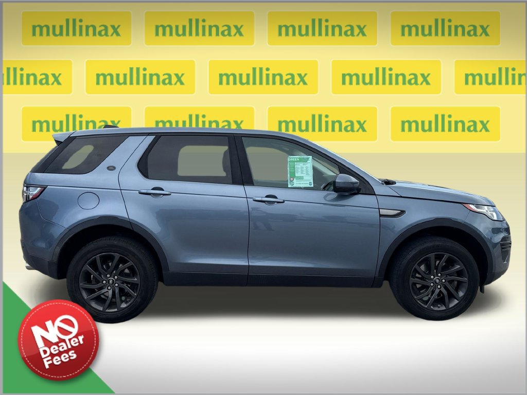 Used 2018 Land Rover Discovery Sport SE AWD/4WD image 2