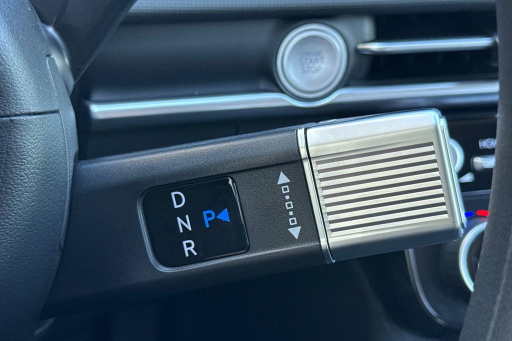 New 2026 Hyundai Tucson Blue SE image 18