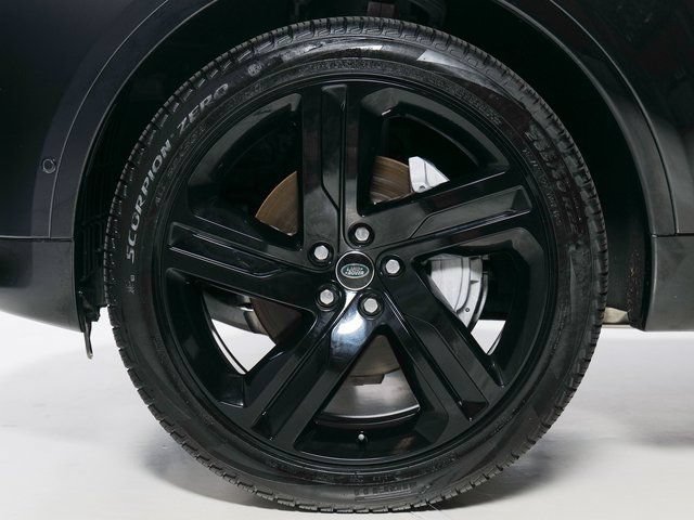 Certified 2025 Land Rover Discovery Dynamic SE AWD/4WD image 9