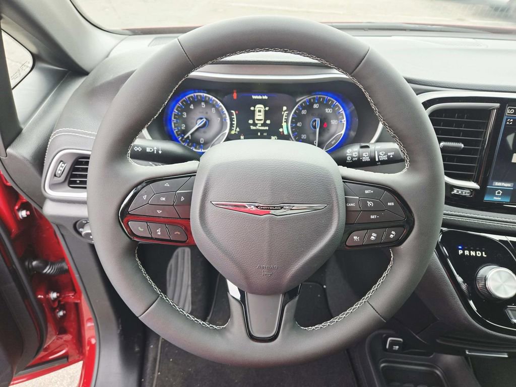 New 2026 Chrysler Pacifica Select image 20