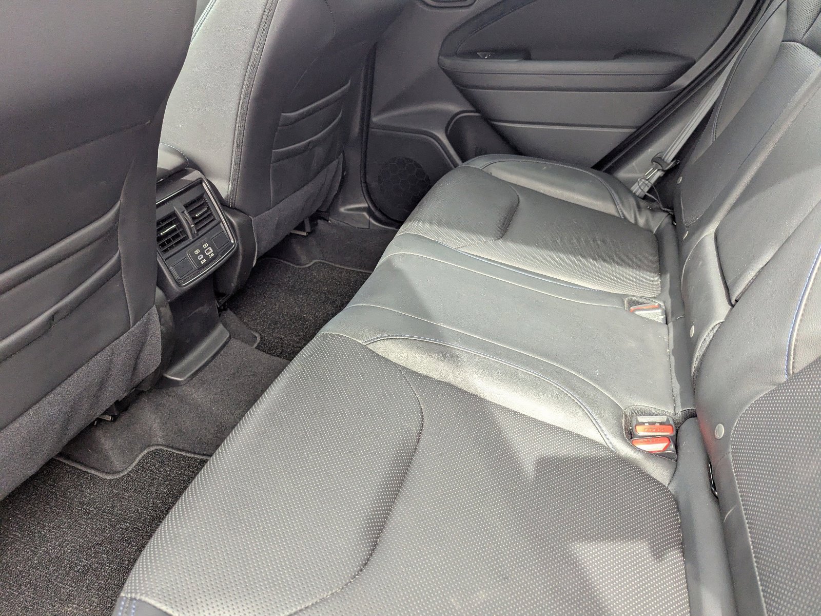 Certified 2025 Subaru Forester Limited image 14