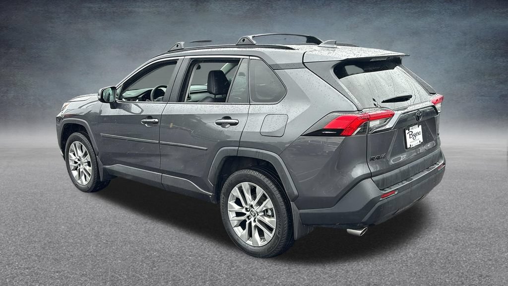Used 2023 Toyota RAV4 XLE Premium AWD/4WD image 6