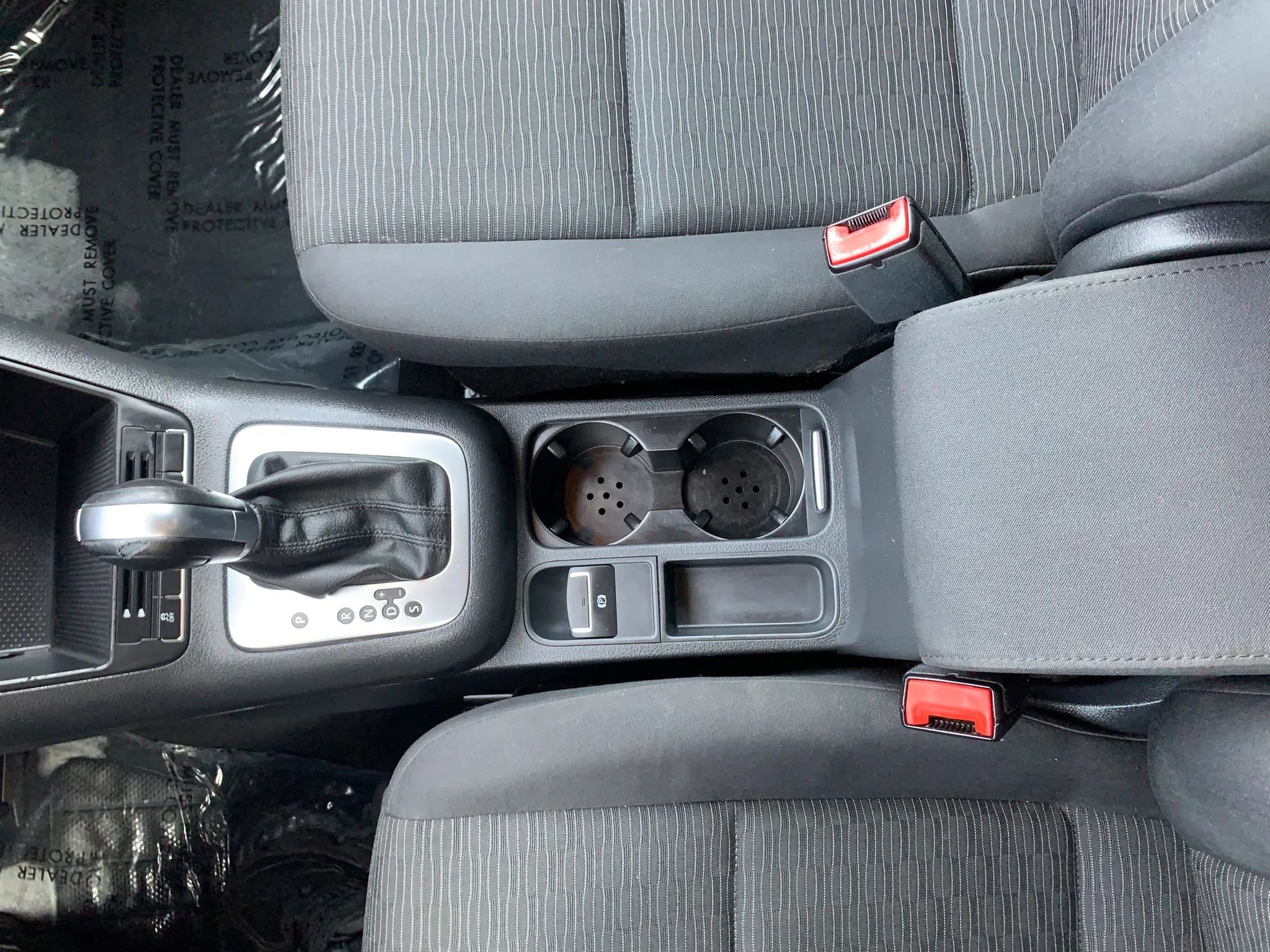 Used 2015 Volkswagen Tiguan S image 18