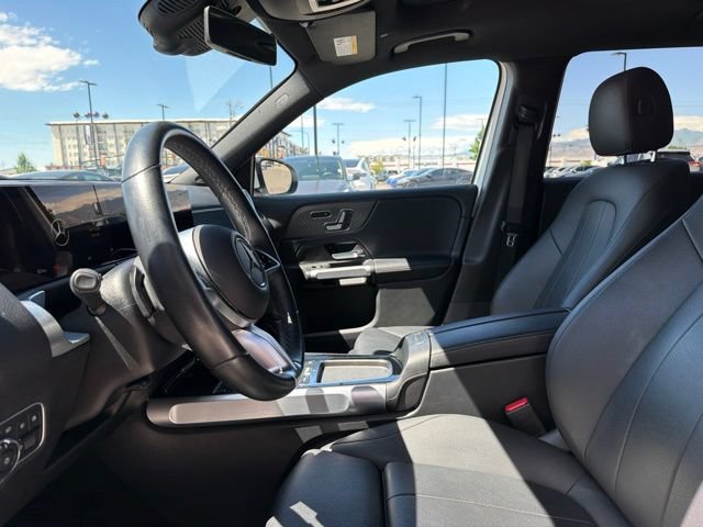 Used 2025 Mercedes-Benz GLB 250 4MATIC image 20