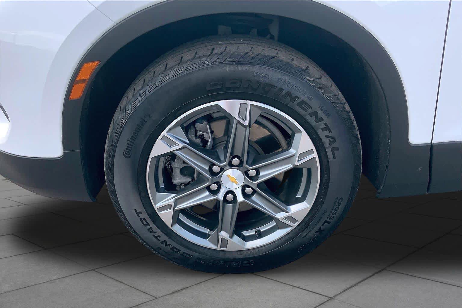 Used 2023 Chevrolet Blazer LT FWD image 10