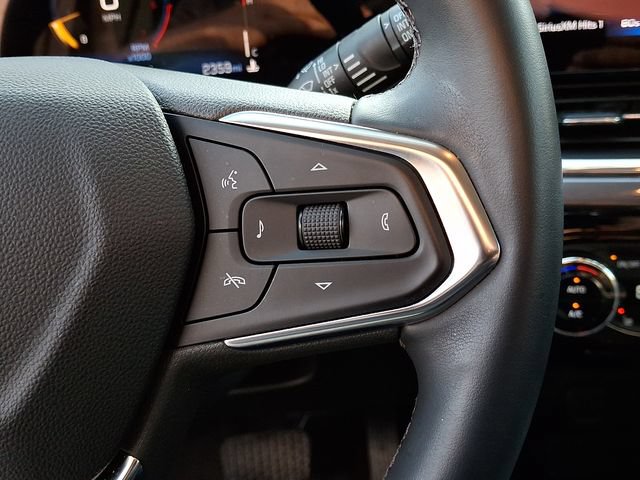 Certified 2026 Chevrolet Trax ACTIV w/ Driver Confidence Package FWD image 22