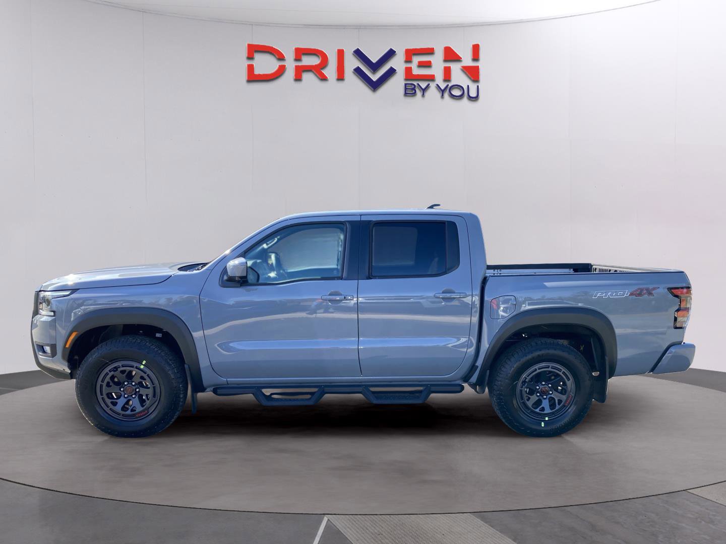 New 2026 Nissan Frontier PRO-4X w/ Pro-4x Convenience Package image 2