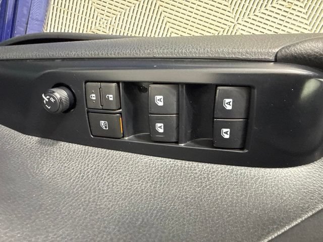Used 2018 Toyota Camry LE FWD image 17