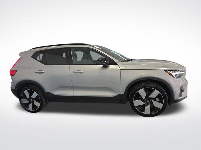Used 2023 Volvo XC40 Recharge Ultimate image 2