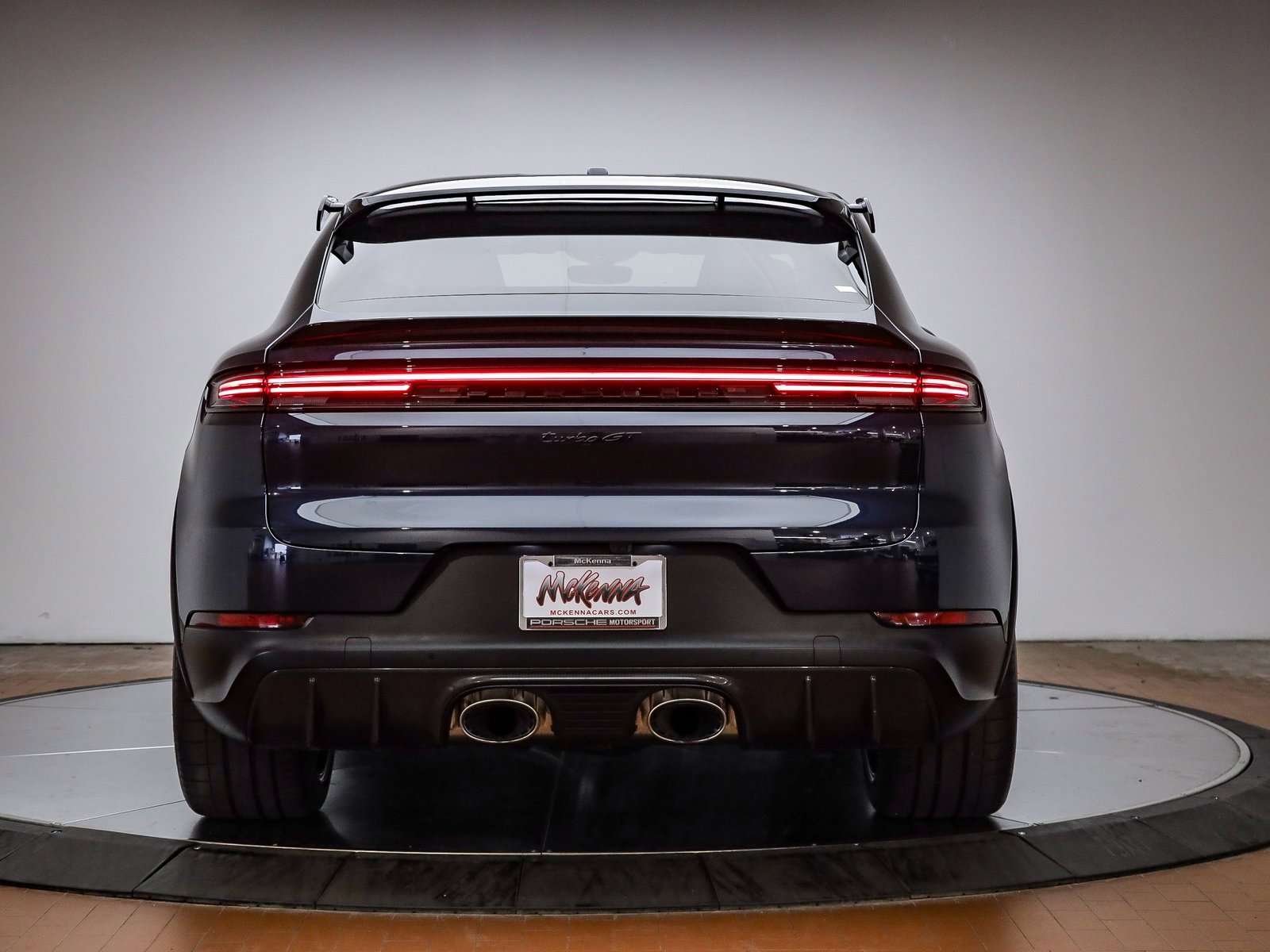 Used 2024 Porsche Cayenne Turbo GT image 7