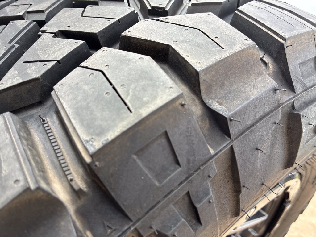 Used 2023 Jeep Wrangler Unlimited Rubicon w/ Xtreme 35 Tire Package AWD/4WD image 27