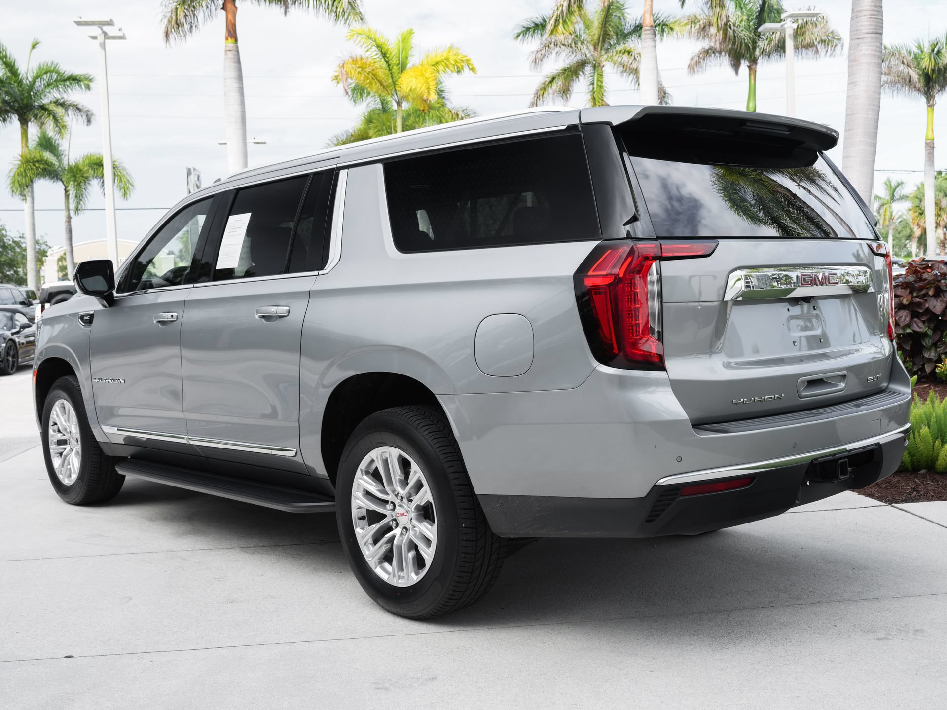 Used 2024 GMC Yukon XL SLT RWD image 22