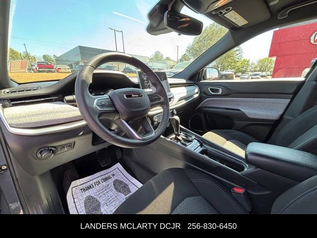 Used 2024 Jeep Compass Sport image 18