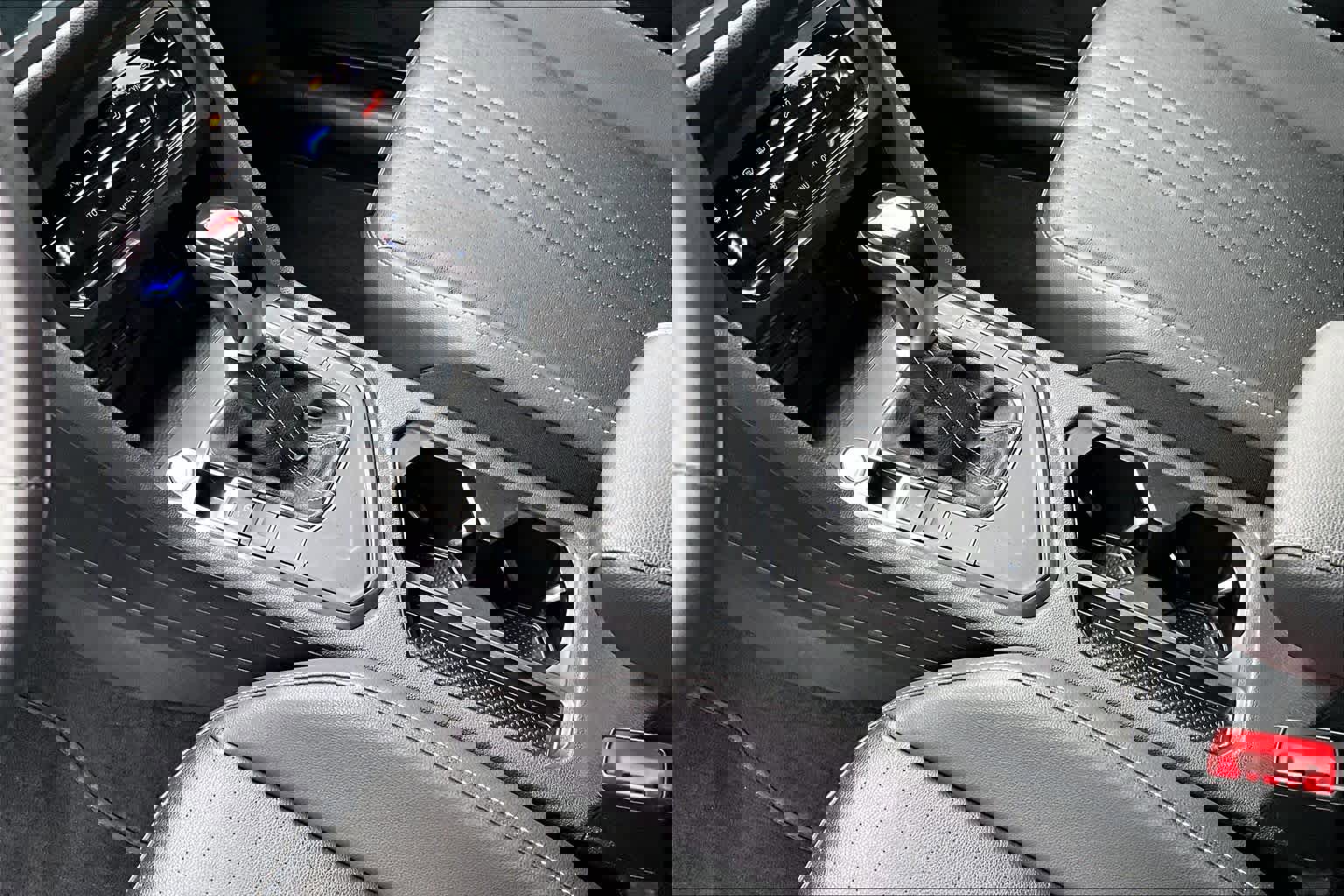 Certified 2022 Volkswagen Tiguan SE image 16