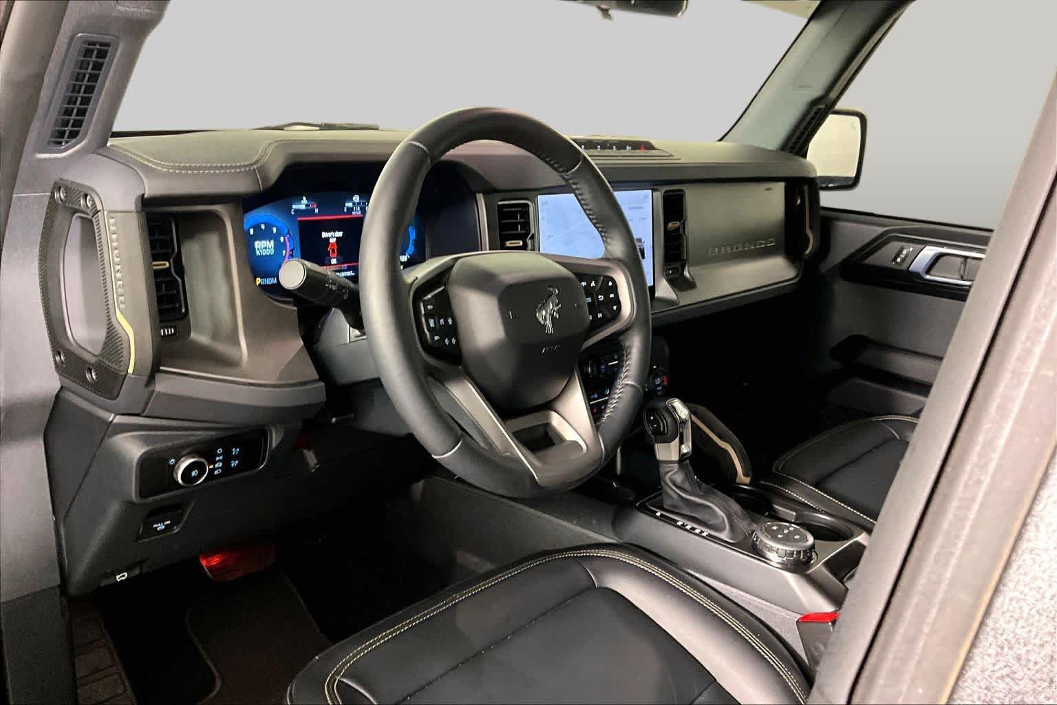Used 2025 Ford Bronco Badlands AWD/4WD image 16