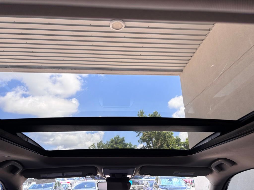 Certified 2025 Honda Pilot Elite image 19