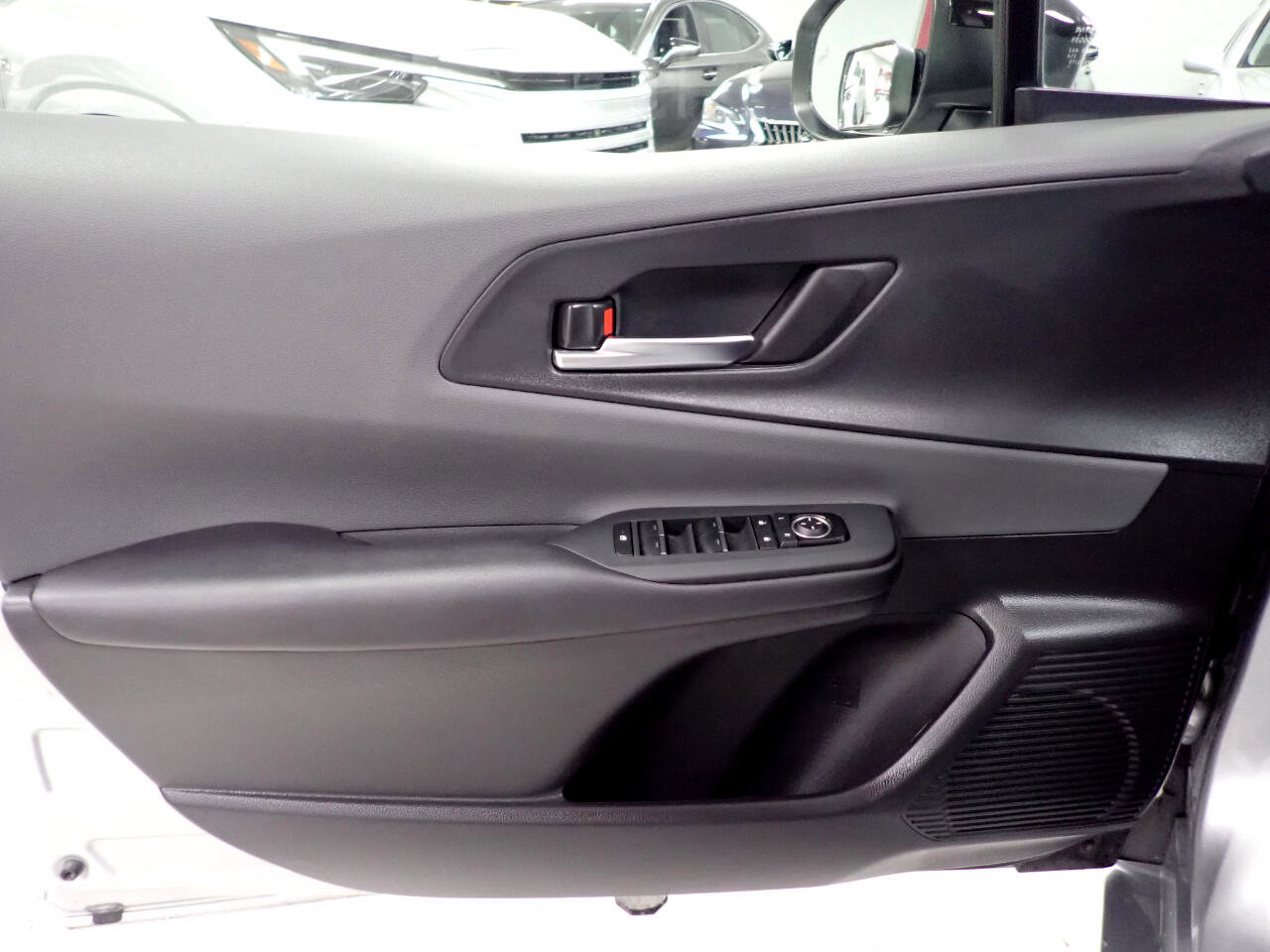 Used 2024 Toyota Prius XLE image 12