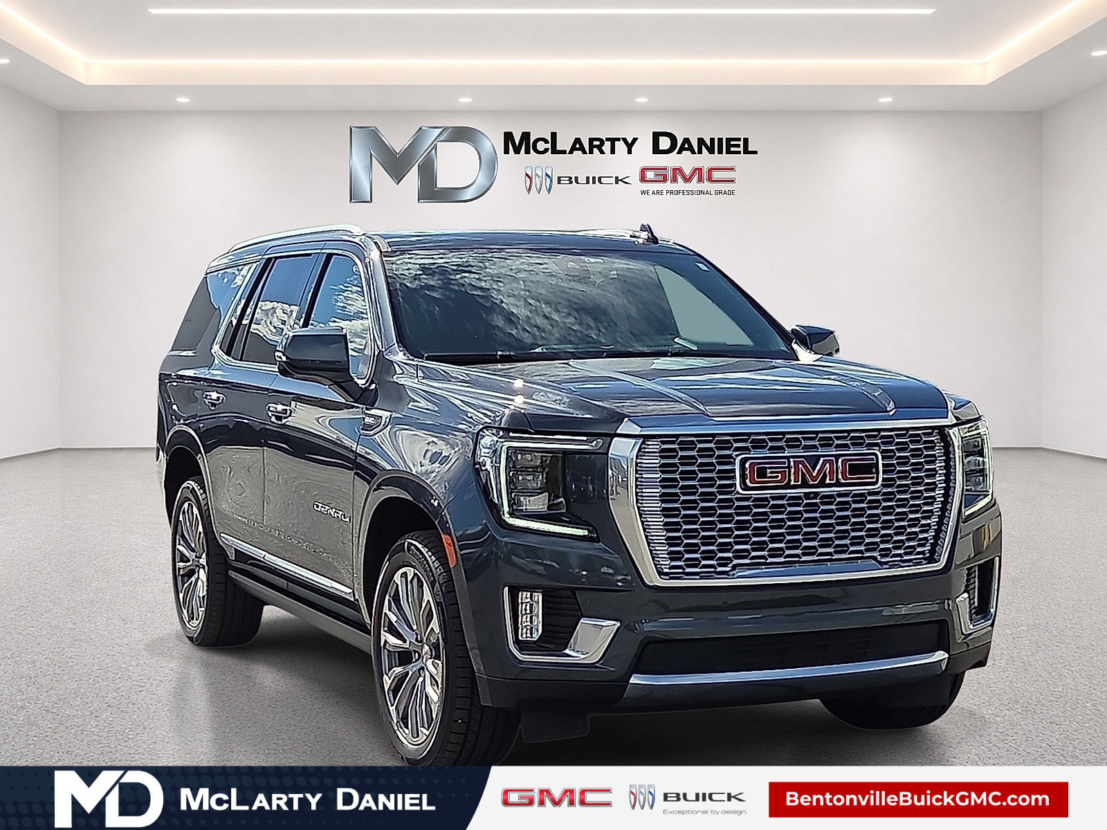 Certified 2021 GMC Yukon Denali w/ Denali Premium Package AWD/4WD image 1