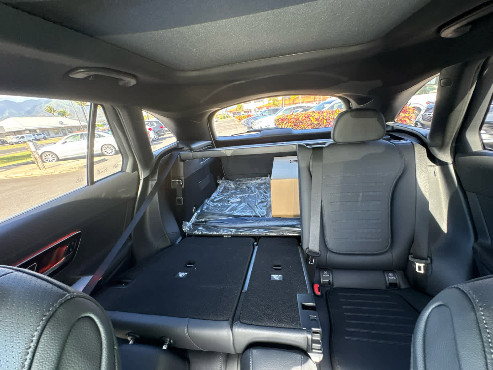 Used 2025 Mercedes-Benz GLC 300 image 27