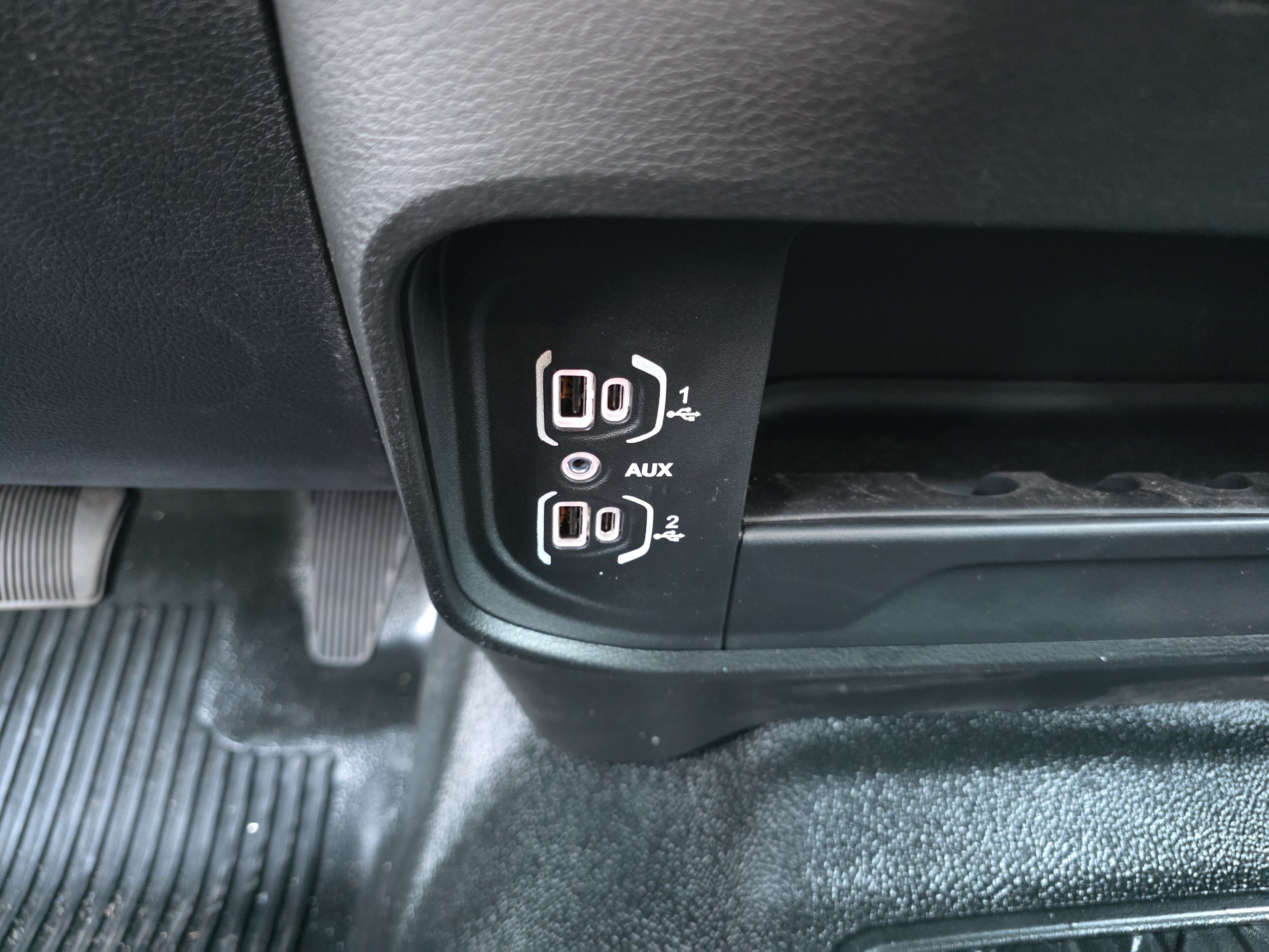 New 2026 RAM 5500 Tradesman AWD/4WD image 7