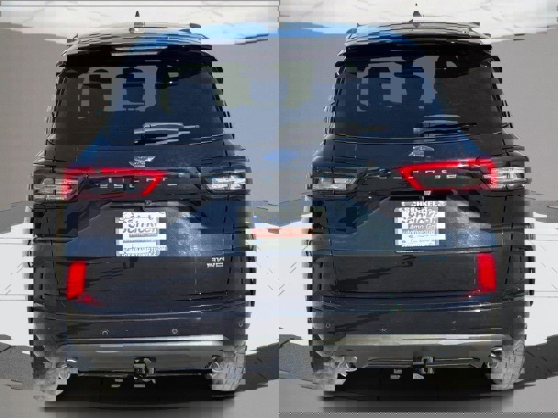 Used 2023 Ford Escape ST-Line Elite w/ Premium Technology Package image 4