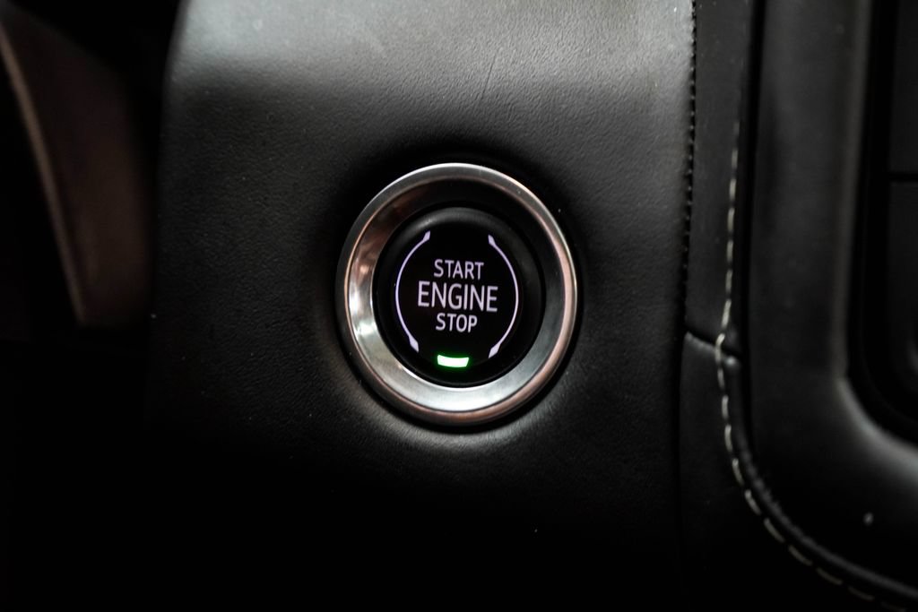 Used 2023 GMC Yukon Denali Ultimate AWD/4WD image 32