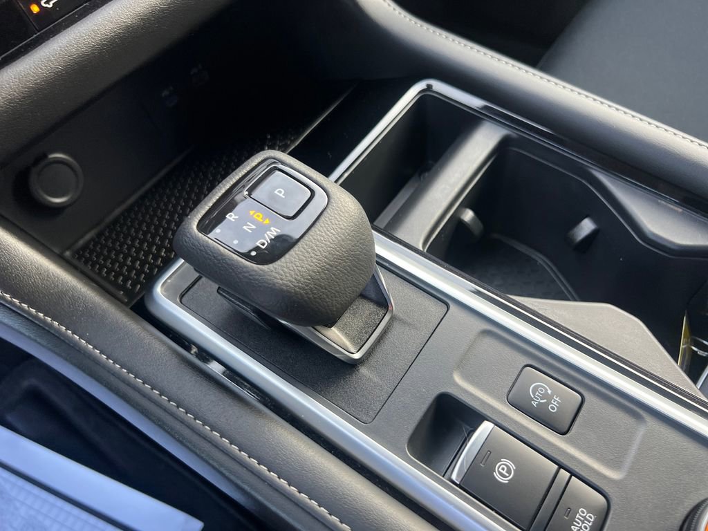 Used 2024 Nissan Pathfinder SV image 23