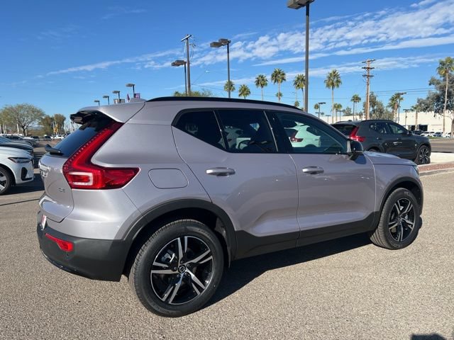 New 2026 Volvo XC40 B4 Core FWD image 4