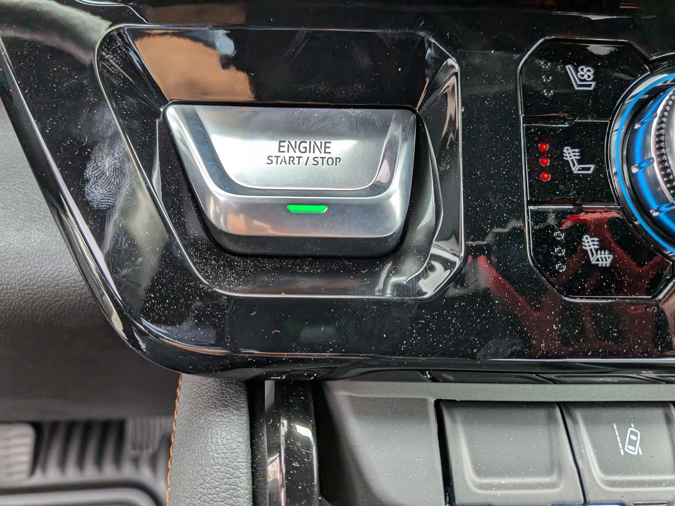 New 2026 GMC Sierra 2500 AT4 w/ AT4 Premium Plus Package image 21