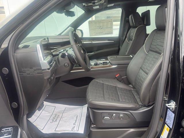 New 2026 Cadillac Escalade ESV Platinum Sport w/ LPO, ONYX Package image 11