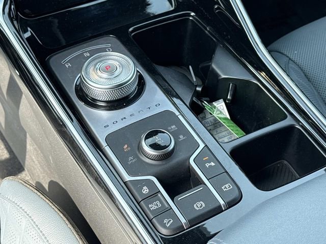 Used 2025 Kia Sorento SX Prestige image 19