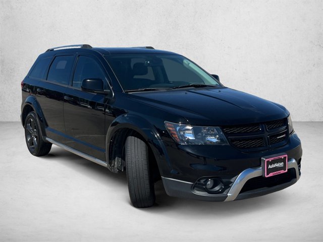 Used 2019 Dodge Journey Crossroad FWD image 3