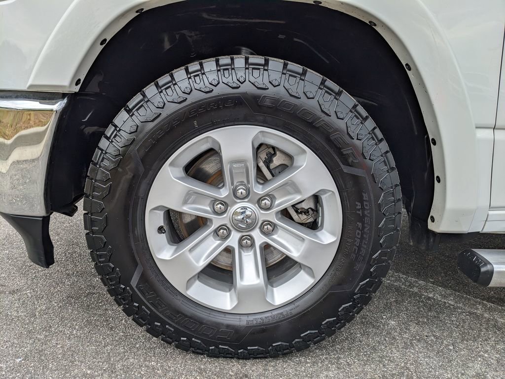 Used 2022 RAM 1500 Laramie AWD/4WD image 9