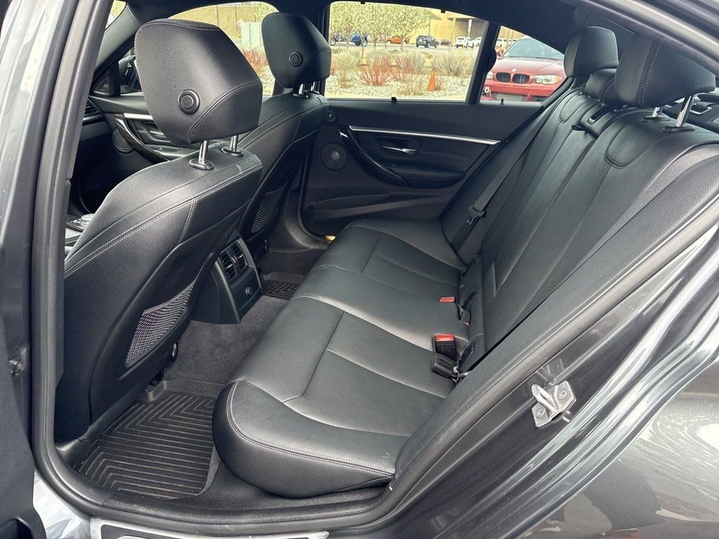 Used 2016 BMW 340i xDrive Sedan image 11