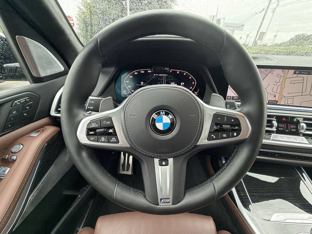Used 2021 BMW X7 M50i w/ Dynamic Handling Package AWD/4WD image 23
