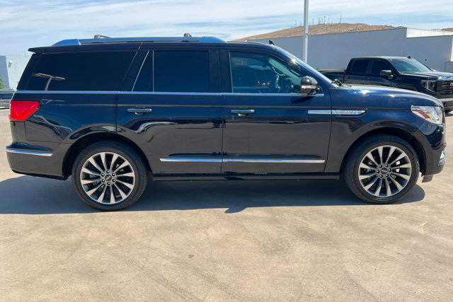 Used 2021 Lincoln Navigator Reserve w/ Luxury Package AWD/4WD image 6