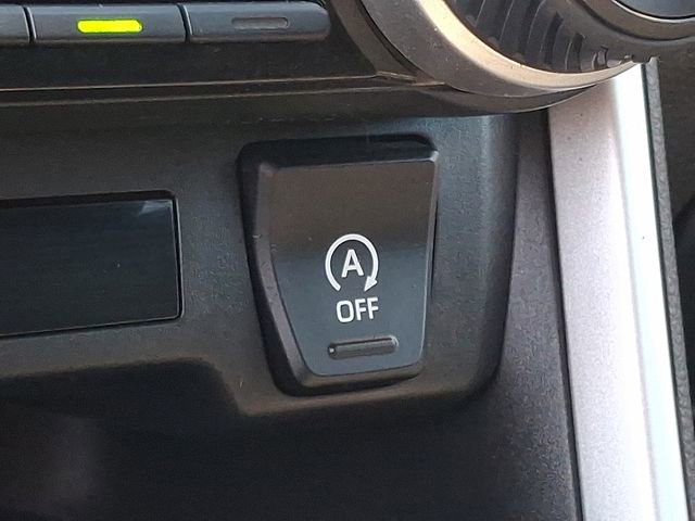 Used 2022 Toyota RAV4 LE image 24