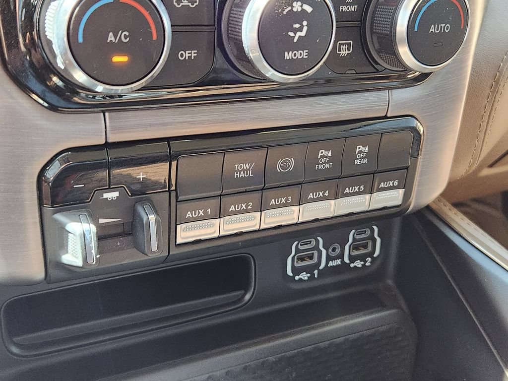 Used 2022 RAM 2500 Limited AWD/4WD image 40