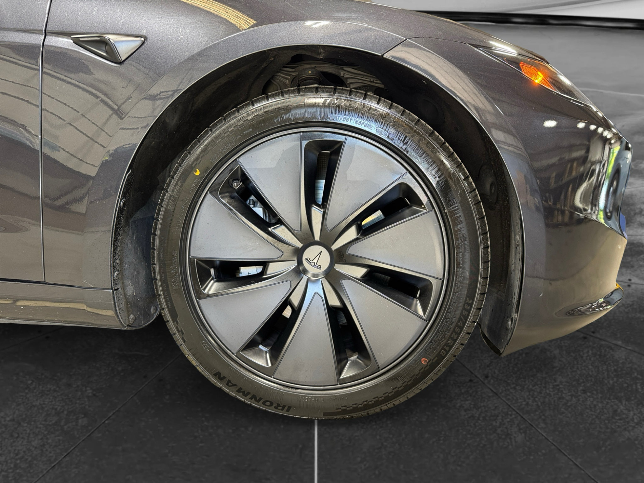 Used 2025 Tesla Model 3 Long Range AWD/4WD image 35