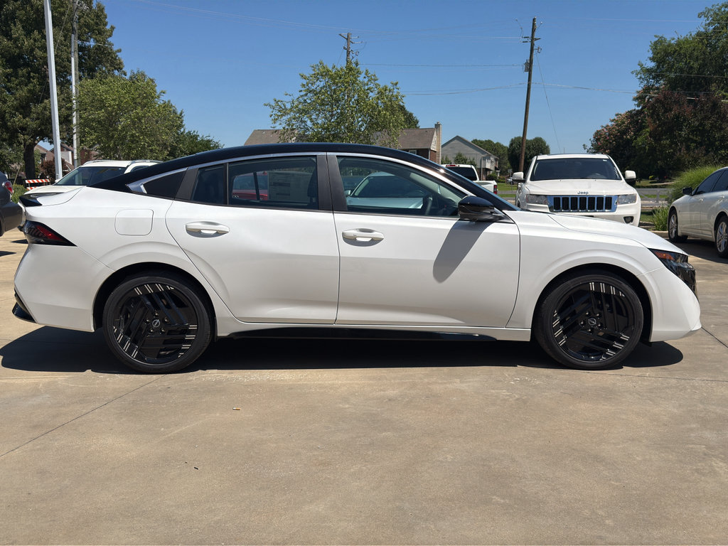New 2026 Nissan Sentra SR FWD image 2