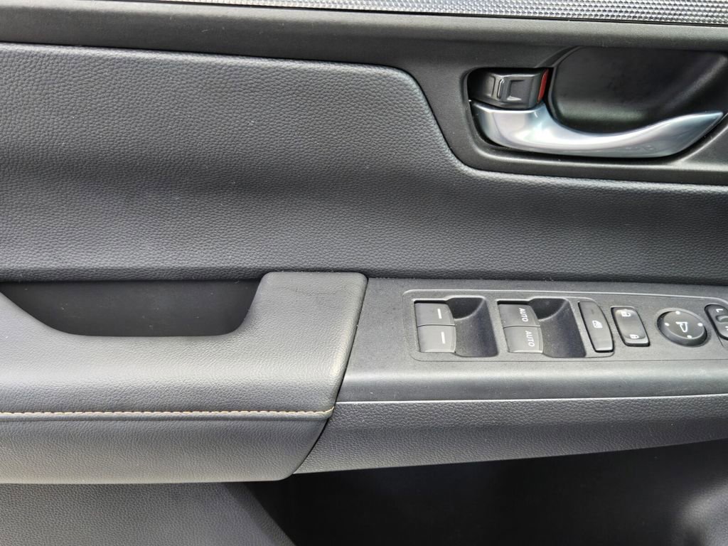 Used 2024 Honda CR-V Sport image 27