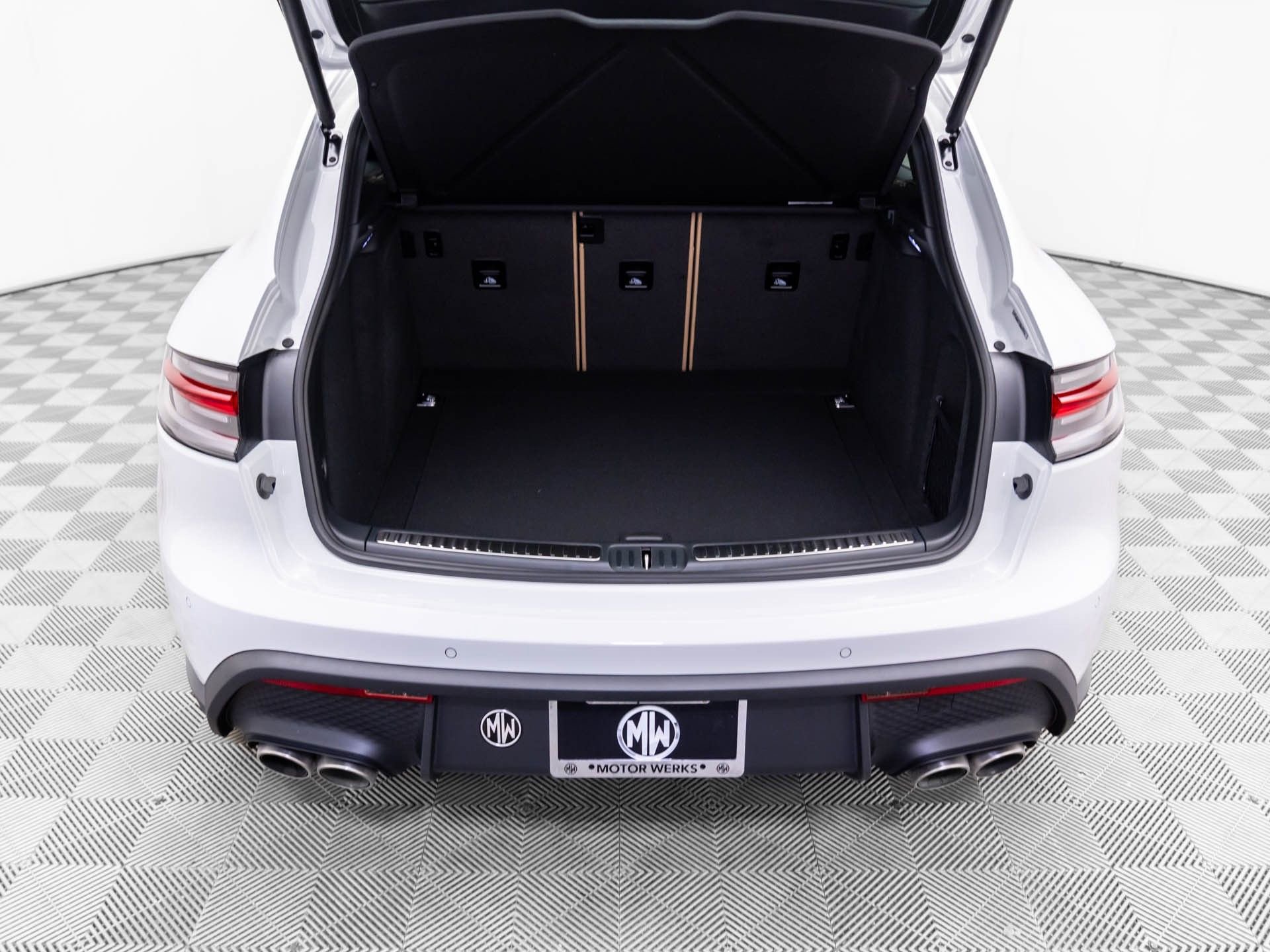 New 2026 Porsche Macan S image 28