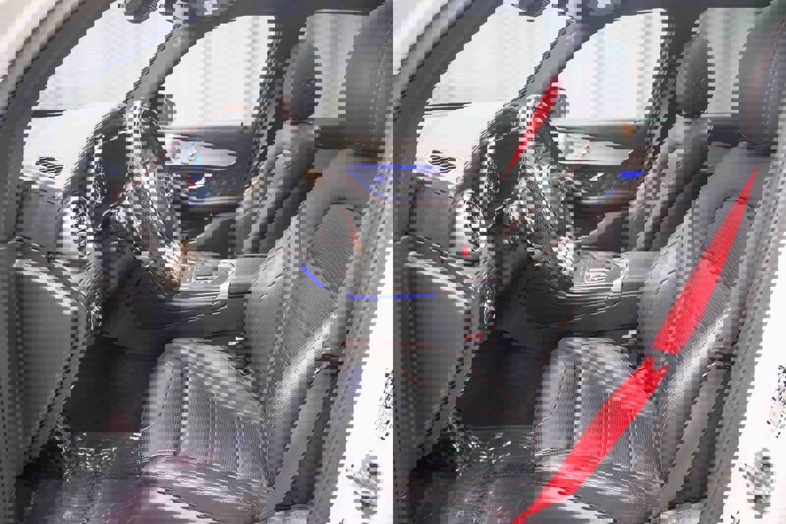 Certified 2021 Mercedes-Benz GLC 43 AMG 4MATIC image 20