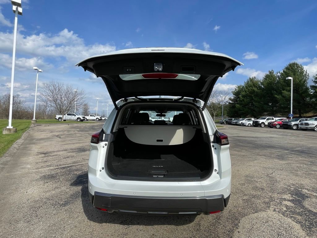 Used 2024 Nissan Rogue SL image 16